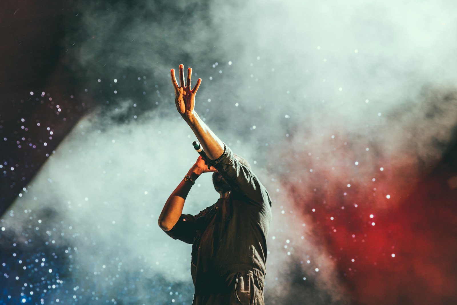 Afrobeats, amapiano, bikutsi 2.0 : la décennie où la musique africaine a pris le pouvoir